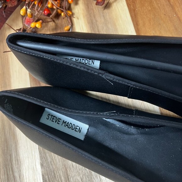 Steve Madden Celsius Solid Flat Women's 10 Black Slip On Closure Bow Detail - Picture 6 of 11